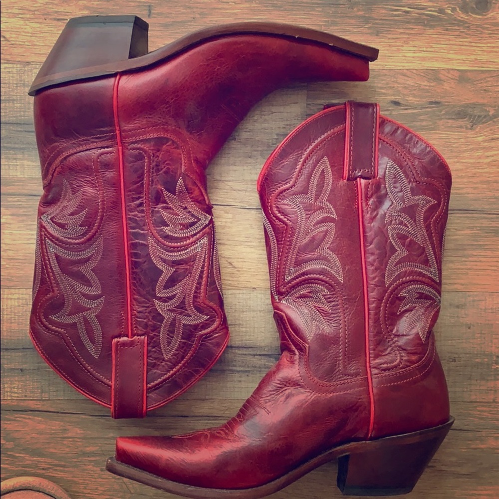 Women’s Justin’s Cowboy Boots